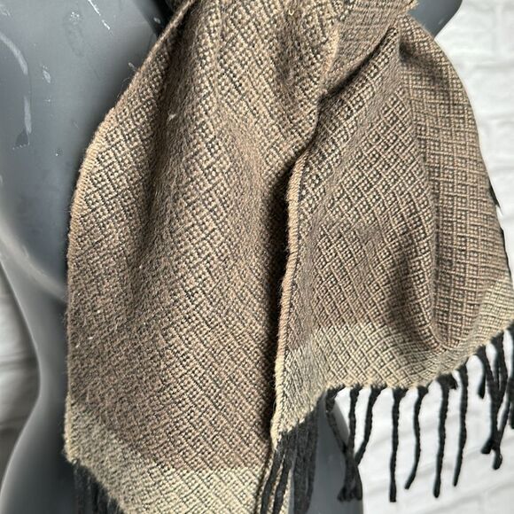 Jacquard scarf - Picture 2 of 3